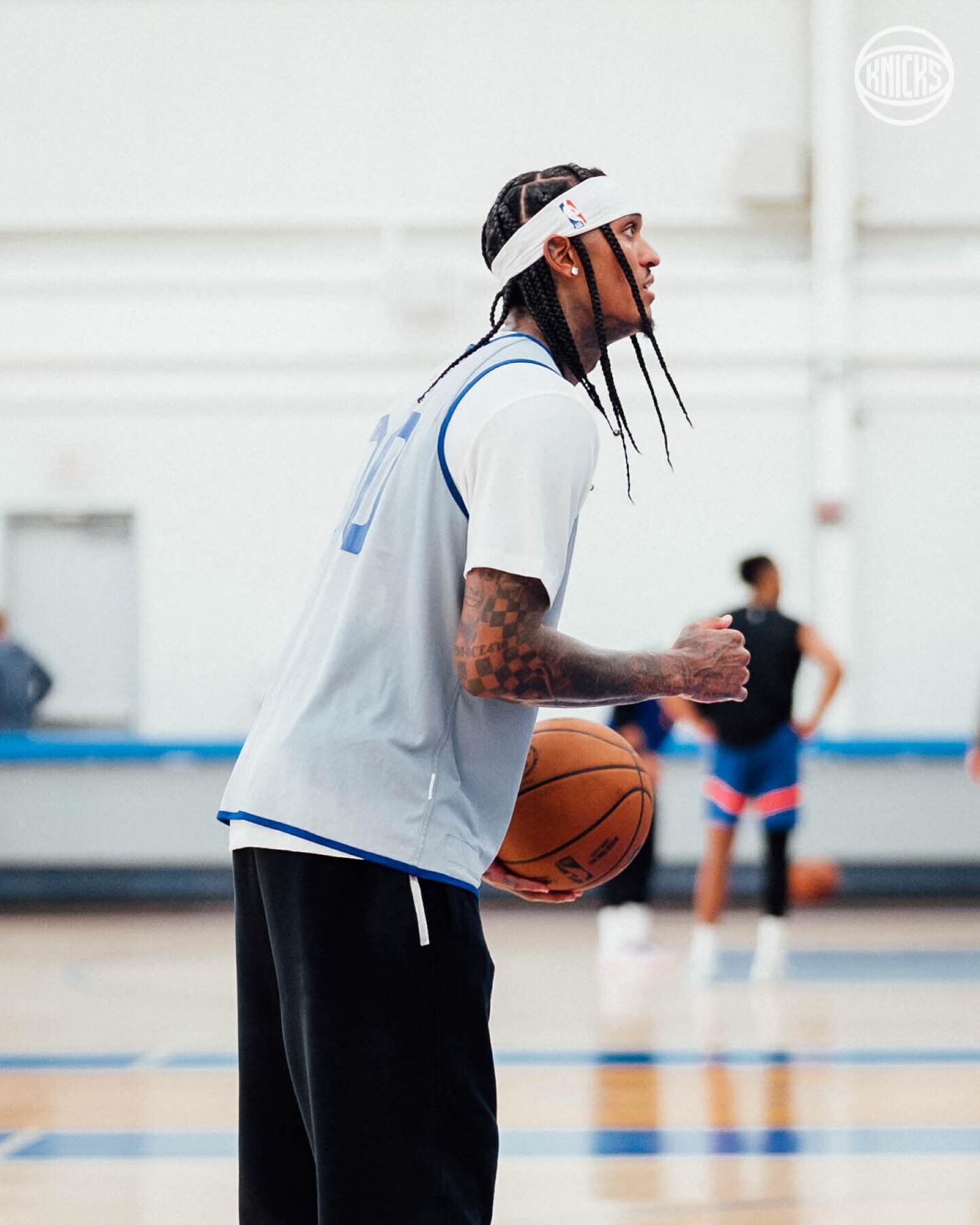 NfFhN, 人入镜, div