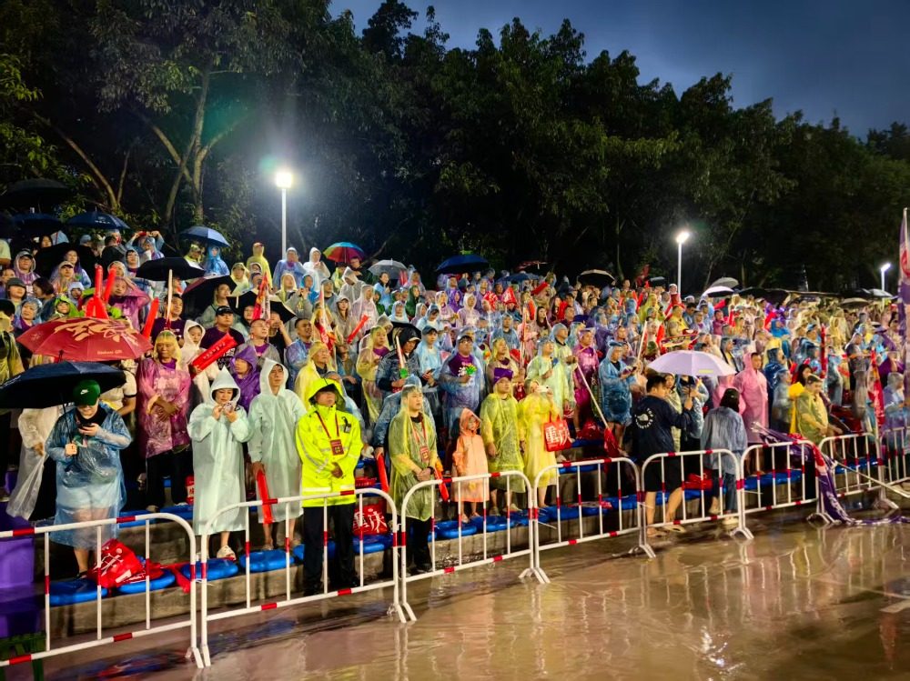 src, 在附近开小, 这么猛