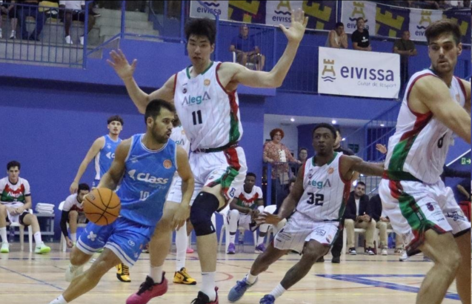 内线, 个篮板, 不过他在首 内线, 个篮板, 不过他在首